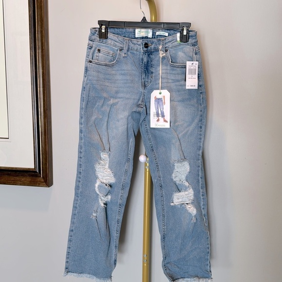 Celebrity Pink Pants - Regeneration by celebrity Pink cropped 90’s straight distressed jeans NWT 5/27